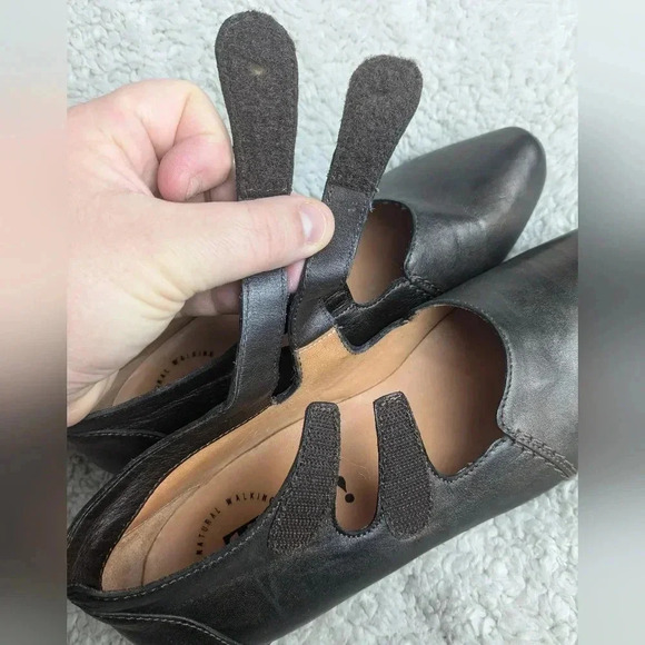 THINK ! Women small Heel leather Bronze shoes Made in Italy size 37 = 6 us - Picture 11 of 14